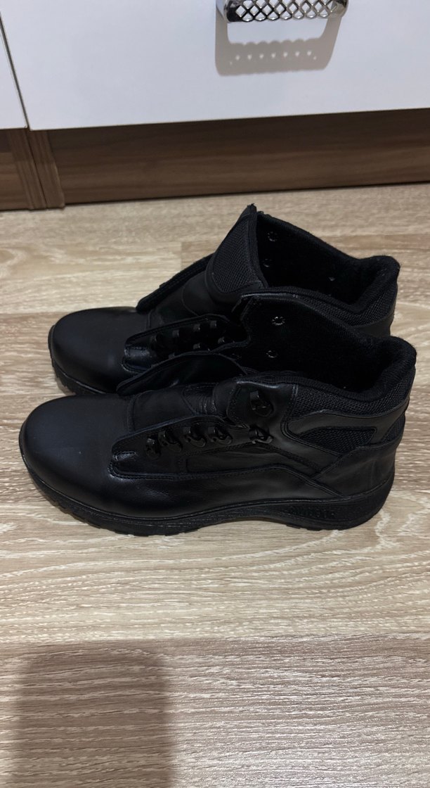 Siyah Tokalı Bot - Görsel 2