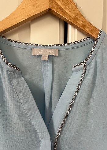 Uzun Kollu Mavi V Yaka Salaş Kadın Gömlek Twist - Görsel 3