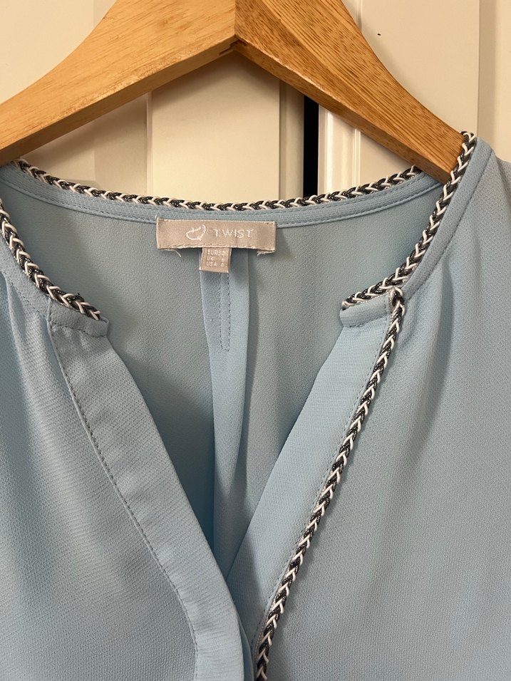 Uzun Kollu Mavi V Yaka Salaş Kadın Gömlek Twist - Görsel 3