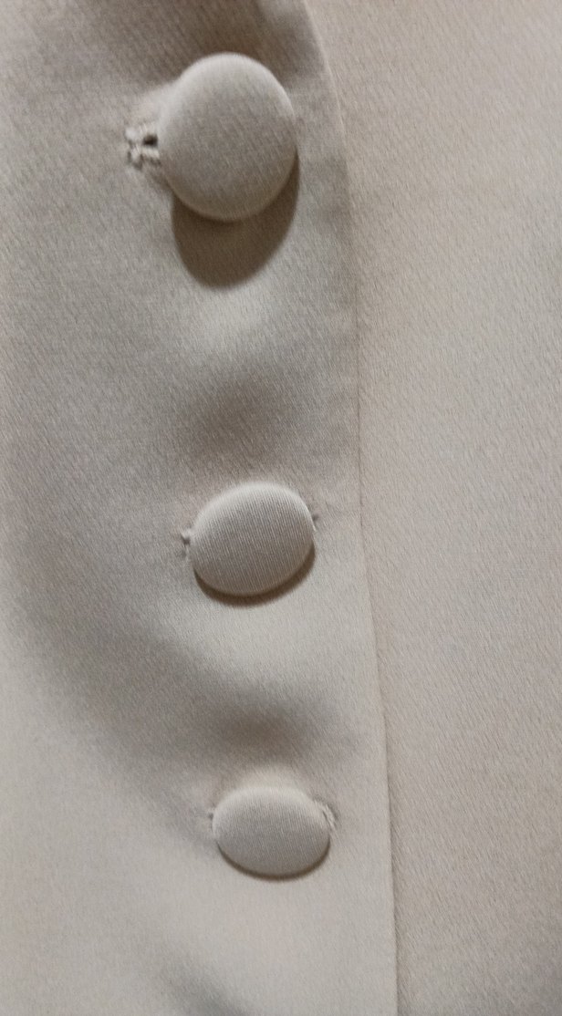 Bej Düğmeli Kadın Yelek - Görsel 3