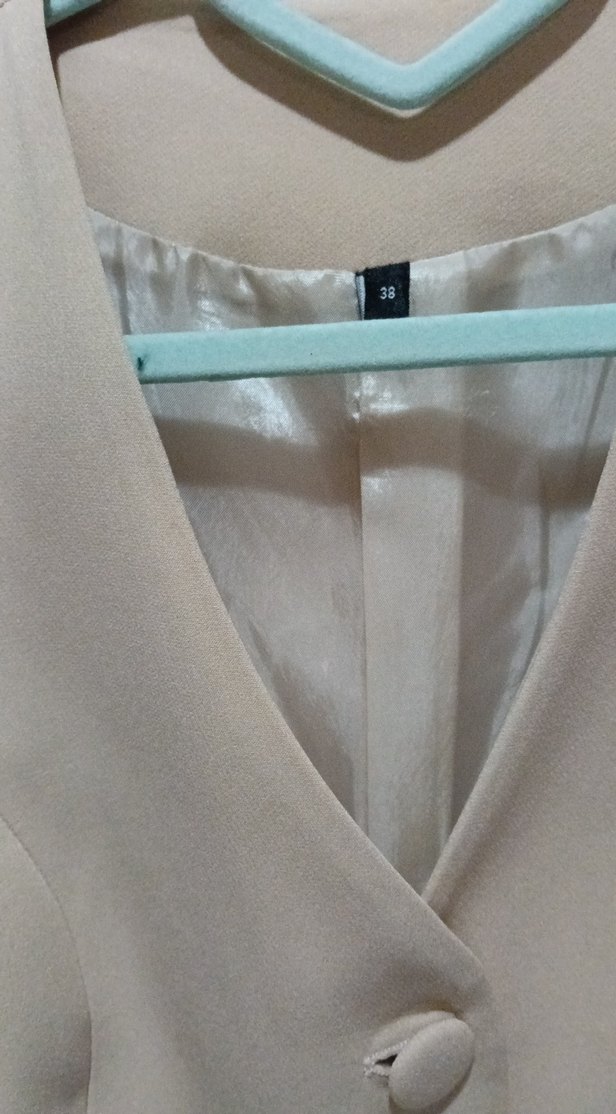 Bej Düğmeli Kadın Yelek - Görsel 4