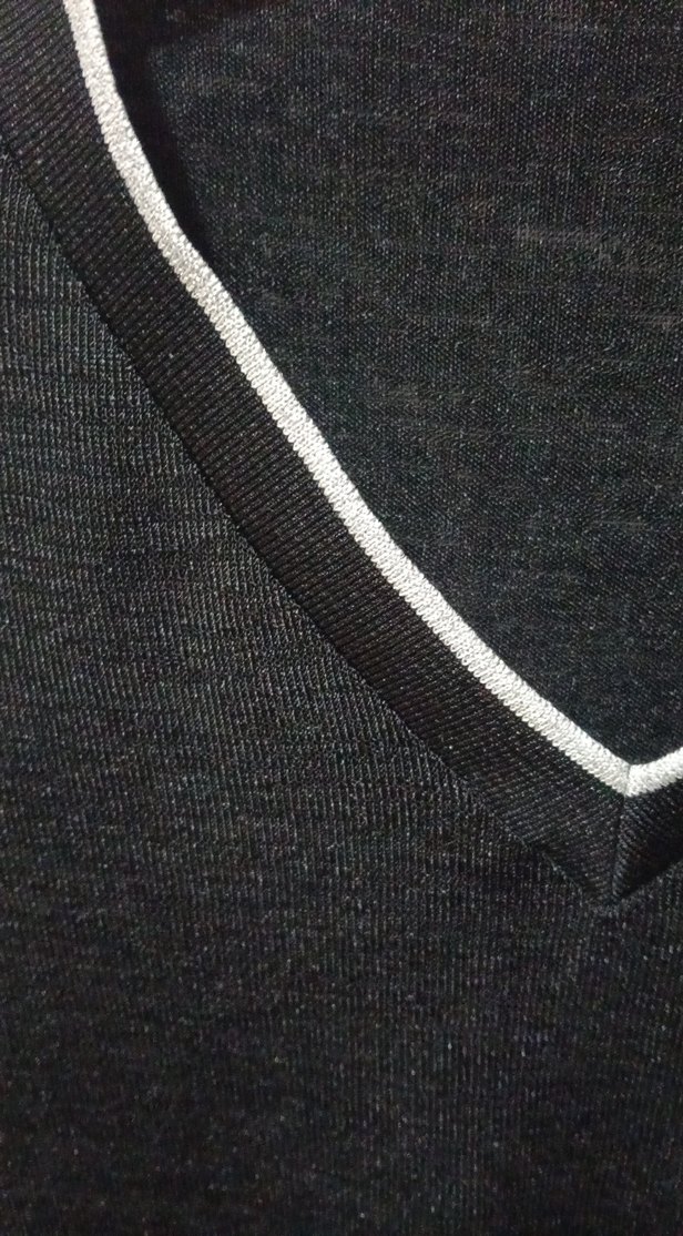 siyah V Yakalı Kadın  bluz - Görsel 3