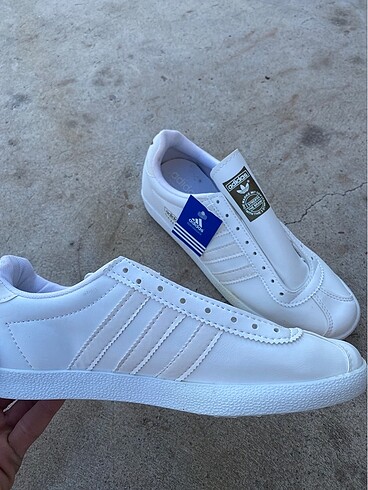 40 Beden beyaz Renk Adidas Gazelle Ayakkabı