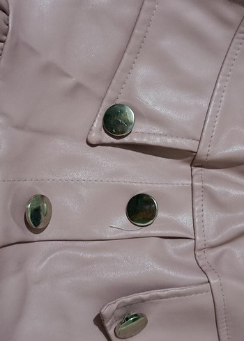 Düğmeli Pembe Deri Kız Elbise - Görsel 3