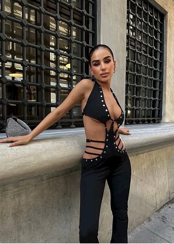 Siyah Askılı Kadın Tulum - Görsel 2