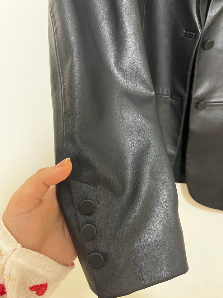 Düğmeli Siyah Deri Kadın Ceket - Görsel 2