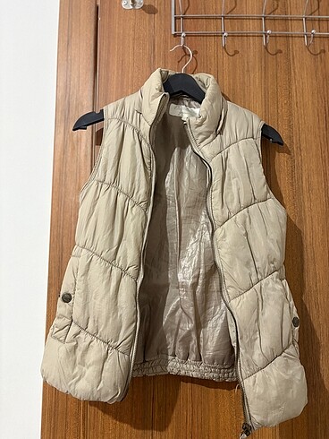 Stradivarius şişme yelek