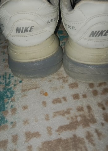 Beyaz Nike Spor Ayakkabı - Görsel 5