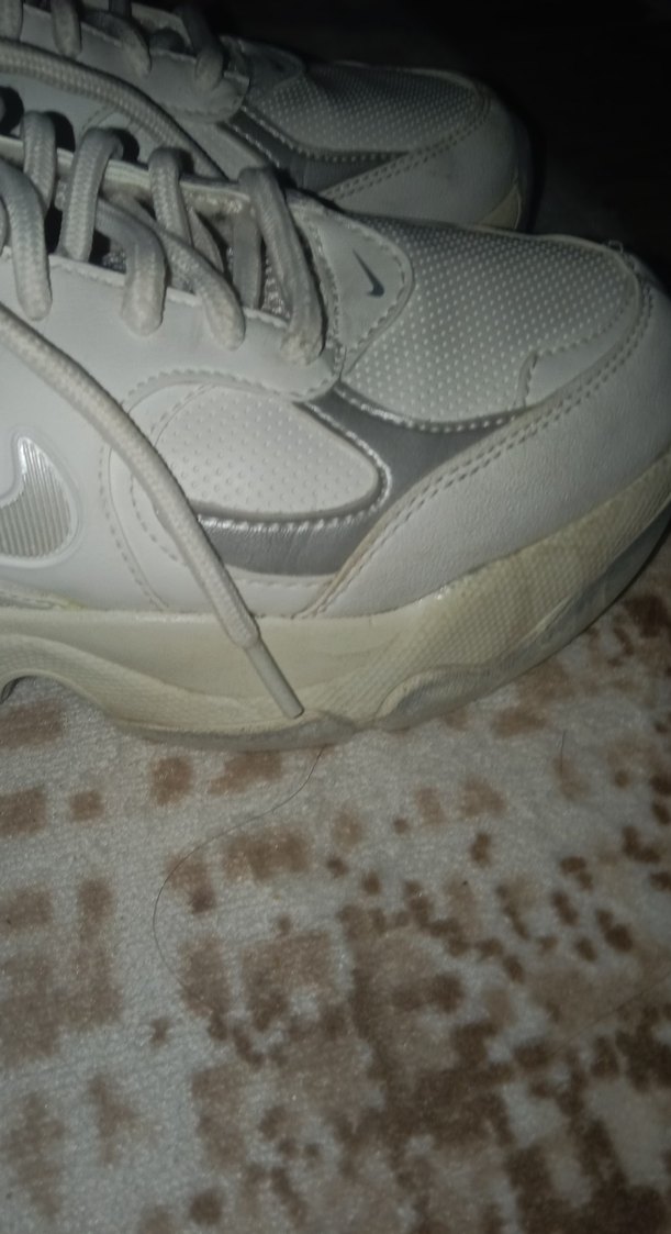 Beyaz Nike Spor Ayakkabı - Görsel 3