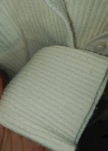 Düğmeli Beyaz Yün Kadın Kazak - Görsel 4