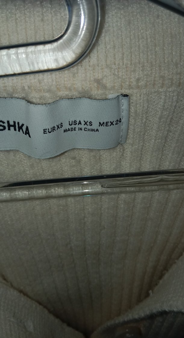 Düğmeli Beyaz Yün Kadın Kazak - Görsel 3