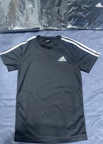 adidas kısa kollu tişört