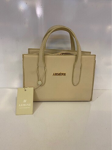 Armine krem çanta