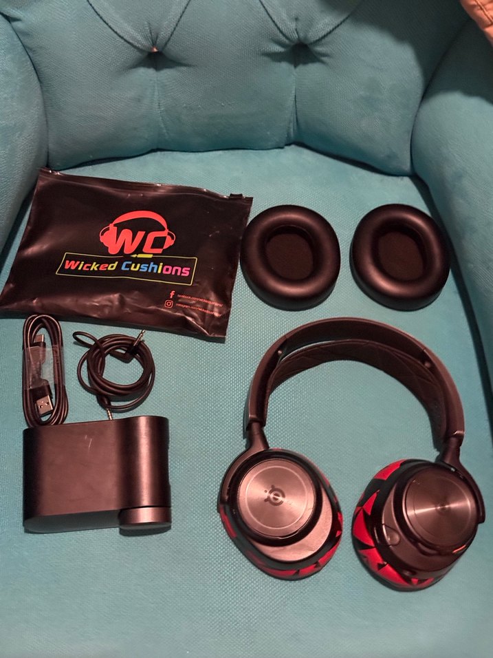 Steelseries arctis nova pro wireless + jel pad - Görsel 3