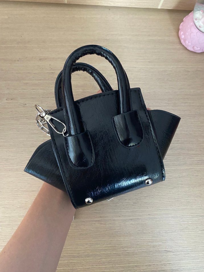 Küçük zincir askılı kol cantası - Görsel 3