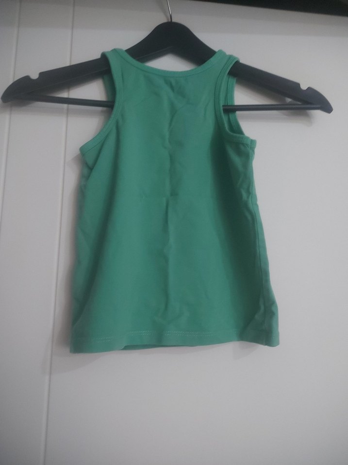 Kız Çocuk Yeşil Kolsuz Fırfırlı Bluz - Görsel 2