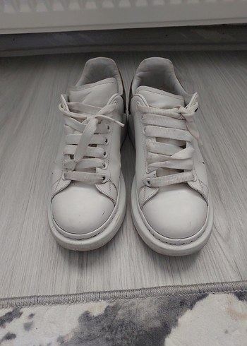 Alexander McQueen Beyaz Minimalist Sneakers