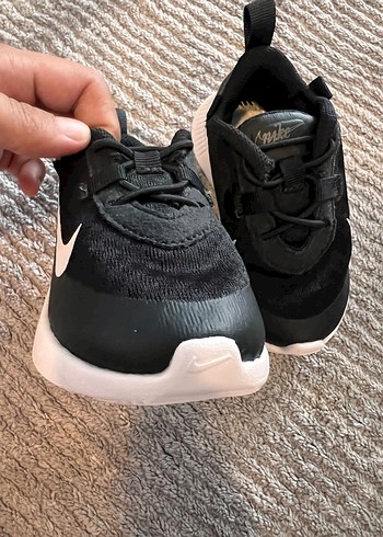 22 Beden siyah Renk Nike Erkek Çocuk Siyah