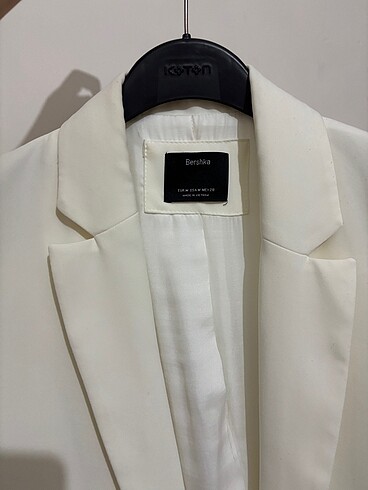m Beden BERSHKA beyaz blazer ceket