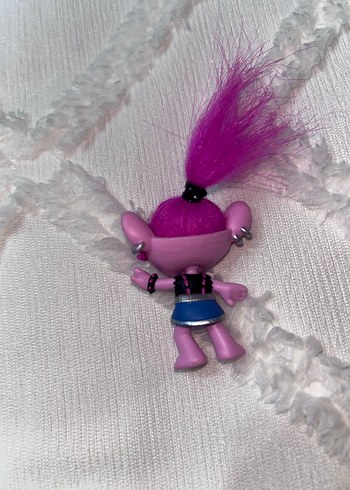 Pembe Saçlı Renkli troll Figürü