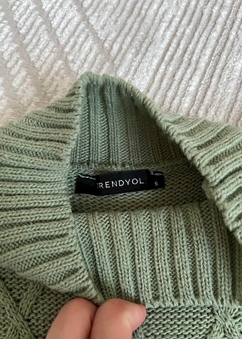 Yeşil Boğazlı Triko Kazak - Görsel 4