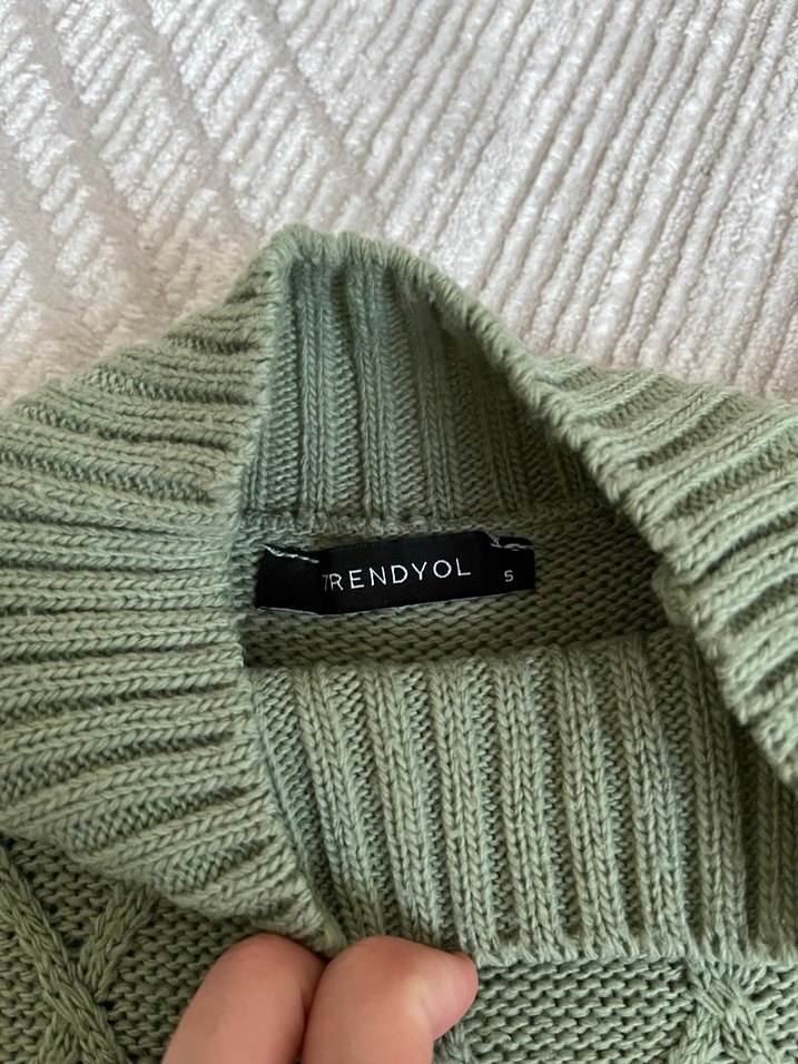 Yeşil Boğazlı Triko Kazak - Görsel 4