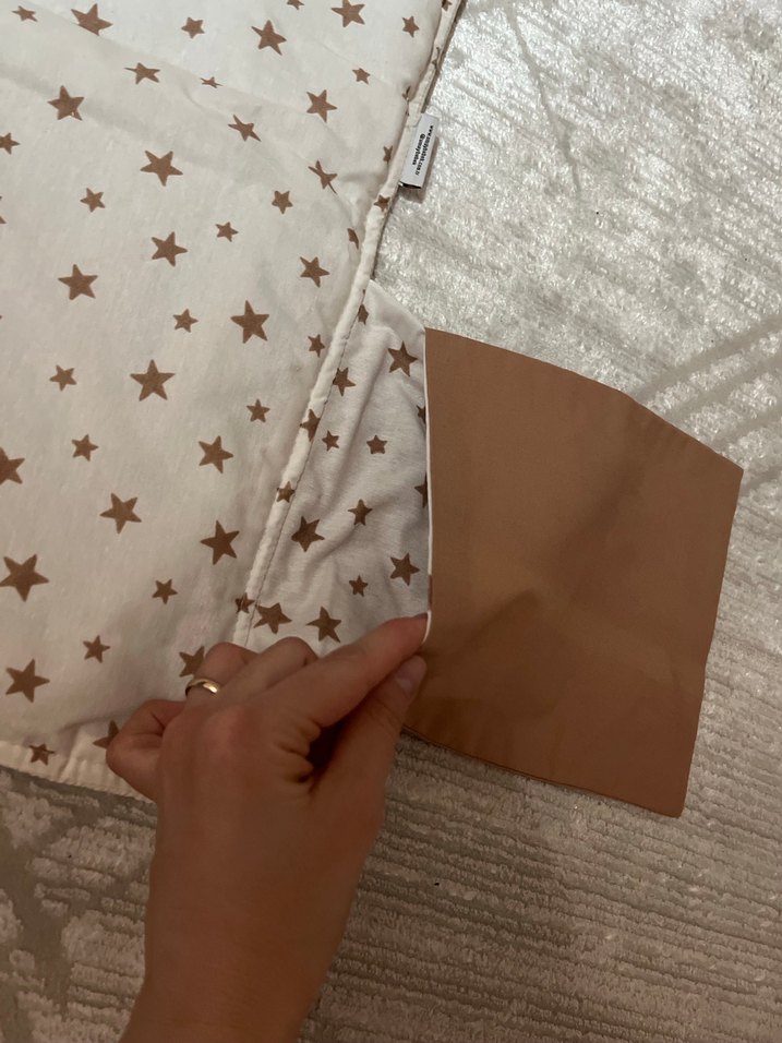 Kahverengi Fiyonk Detaylı Bebek Alt Açma Minderi - Görsel 3