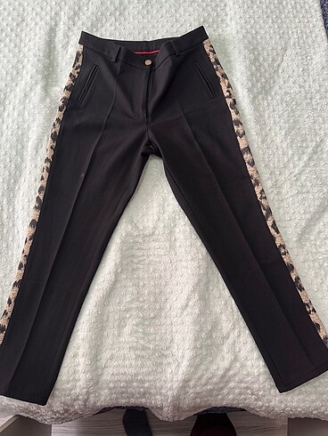 Zara Siyah pantolon