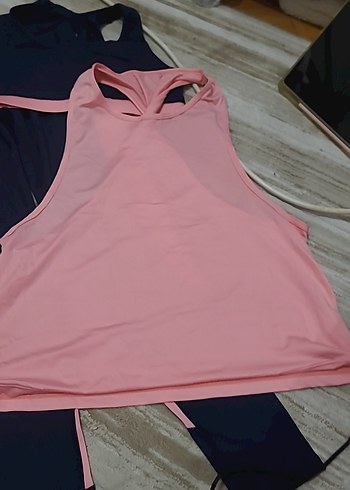 Diğer Pembe Yüksek Yakalı Kolsuz Atletli yoga takım
