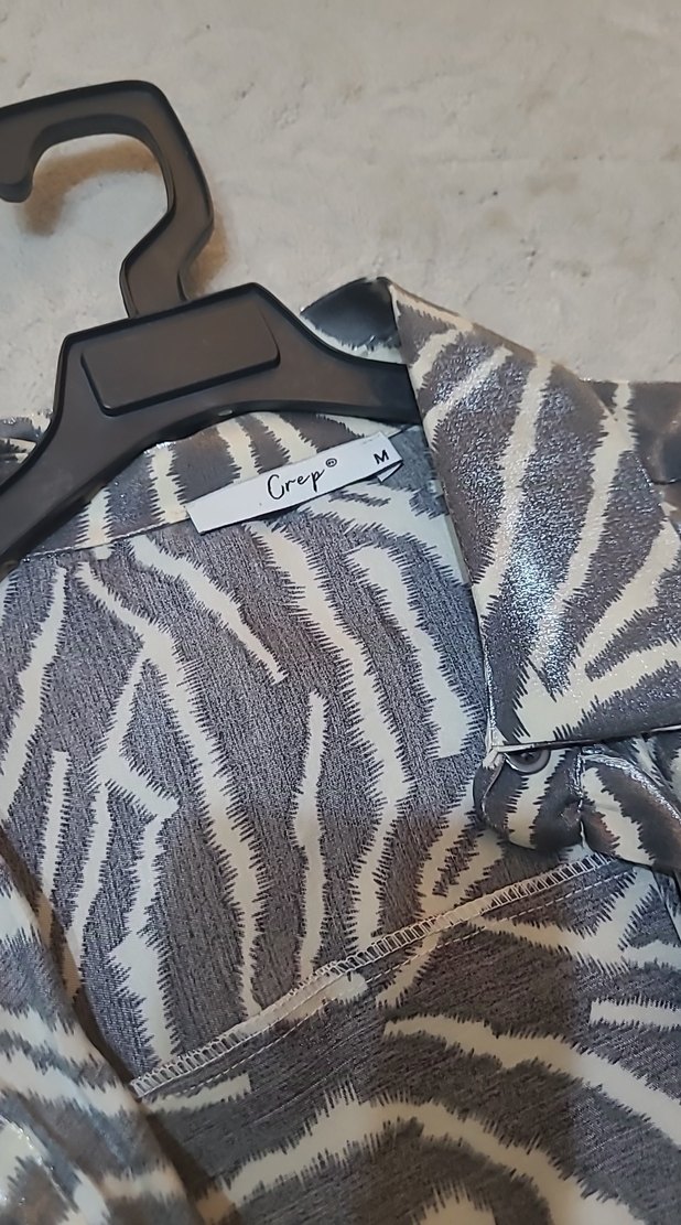 Erkek Gri Zebra Desenli Uzun Kollu saten takim - Görsel 2