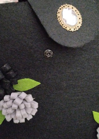 Çiçek Detaylı Siyah Keçeden Vintage Kadın Çanta.Sıfır ürün - Görsel 3