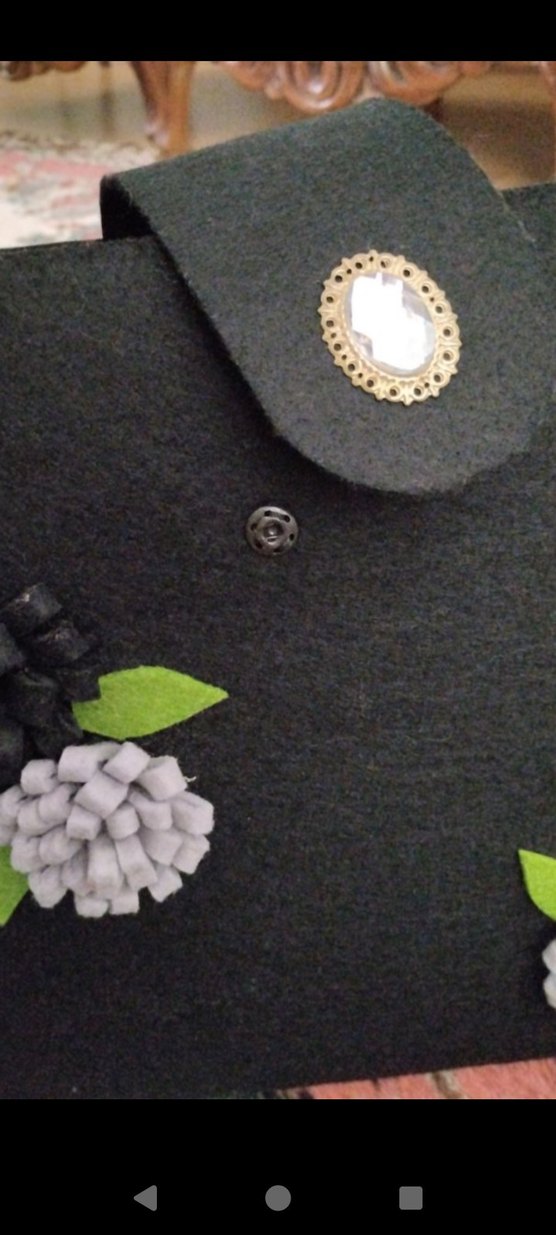 Çiçek Detaylı Siyah Keçeden Vintage Kadın Çanta.Sıfır ürün - Görsel 3