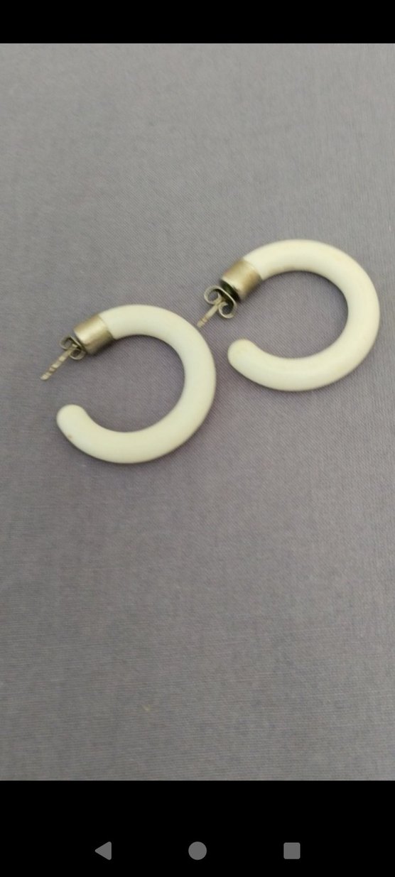 Beyaz Halka Küpeler - Görsel 3