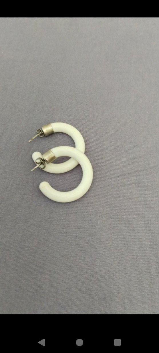 Beyaz Halka Küpeler - Görsel 2