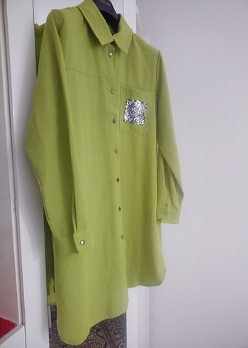 PYS marka 3 nmara Yeşil renk,Cepli,Yırtmaç detaylı Bayan Gömlek - Görsel 4