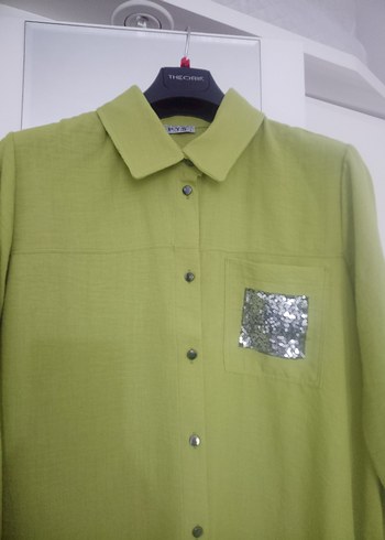 PYS marka 3 nmara Yeşil renk,Cepli,Yırtmaç detaylı Bayan Gömlek - Görsel 2