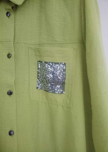 PYS marka 3 nmara Yeşil renk,Cepli,Yırtmaç detaylı Bayan Gömlek - Görsel 6