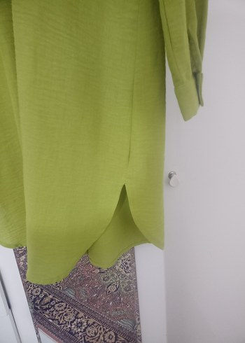 PYS marka 3 nmara Yeşil renk,Cepli,Yırtmaç detaylı Bayan Gömlek - Görsel 8