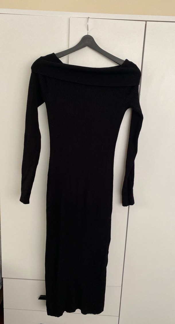 Siyah Boğazlı Uzun Kollu Triko Elbise - Görsel 3