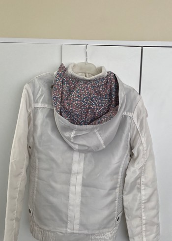 Kapüşonlu Beyaz Kadın Ceket - Görsel 4