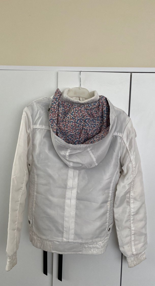 Kapüşonlu Beyaz Kadın Ceket - Görsel 5