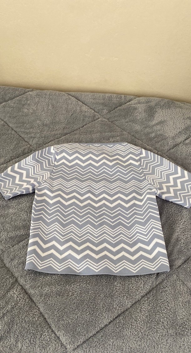 Gri Desenli Kadın Triko Kısa Kollu Bluz - Görsel 5