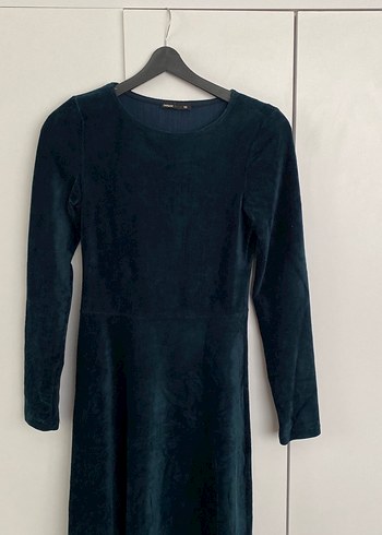 Yeşil kadife midi boy elbise - Görsel 4