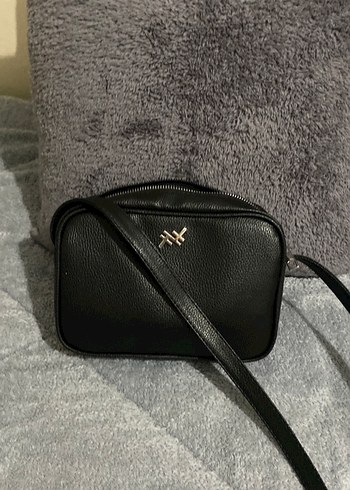 Minimalist Siyah Deri Kadın Çapraz Çanta - Görsel 3