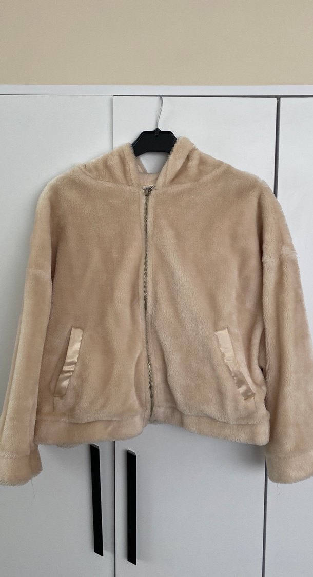 Bej Kapüşonlu Kadın Peluş Ceket - Görsel 3