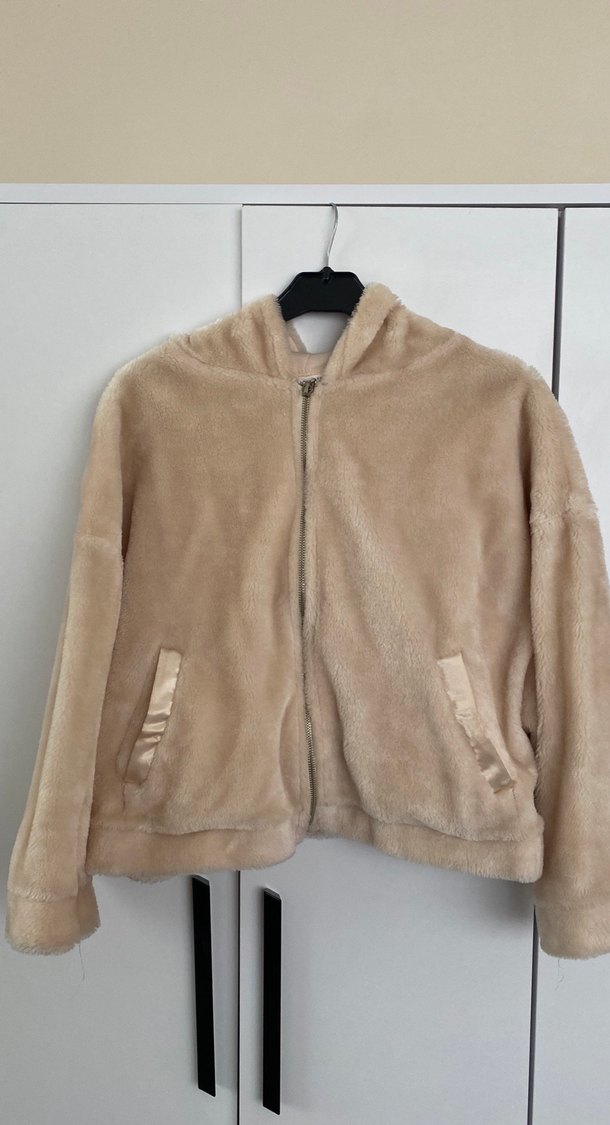 Bej Kapüşonlu Kadın Peluş Ceket - Görsel 2