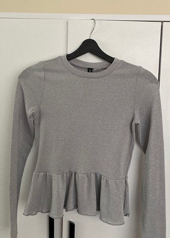 Kadın  Gri Uzun Kollu Fırfırlı simli bluz - Görsel 3