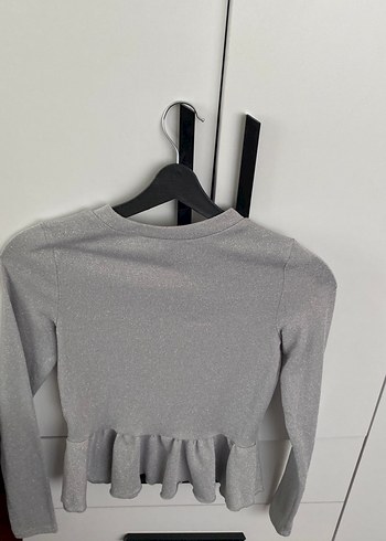 Kadın  Gri Uzun Kollu Fırfırlı simli bluz - Görsel 6