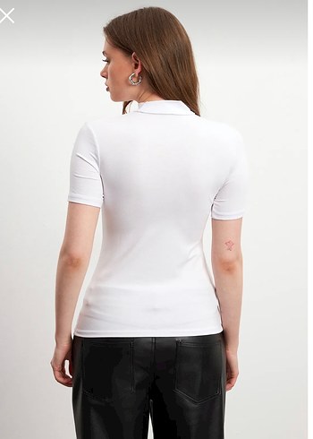 Diğer yakalı kısa kollu body (BEYAZ OLANIN İLANI BU)