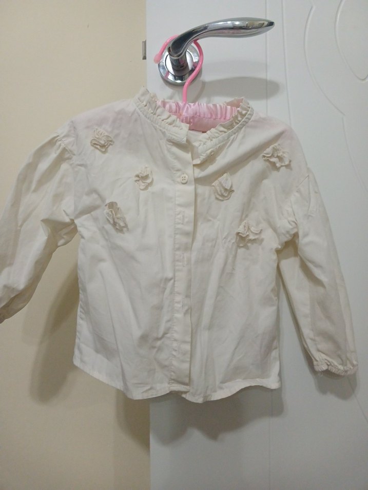 Kız Çocuk Beyaz Pamuklu Uzun Kollu Gömlek - Görsel 2